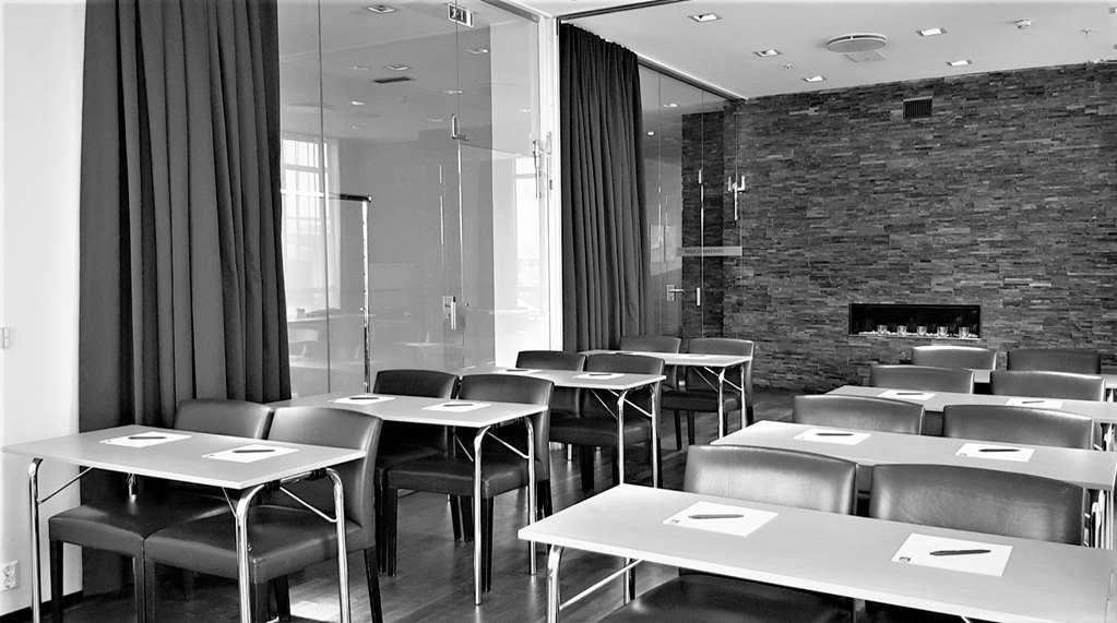 Hotel Four Monkeys Ålesund Facilidades foto